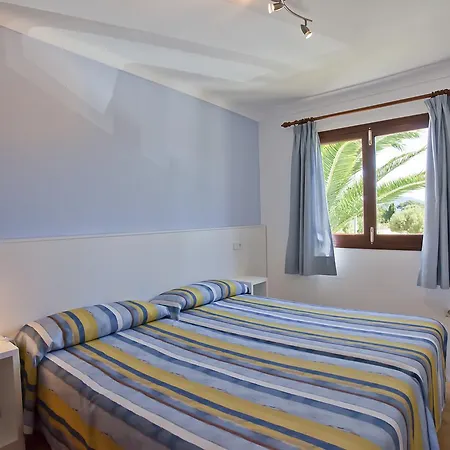 克里斯蒂娜公寓 *